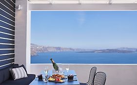 Mr And Mrs White Oia - Santorini